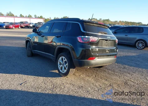 2025 Jeep Compass Latitude 4X4 z USA, uszkodzony, nr VIN 3C4NJDBN7ST542611